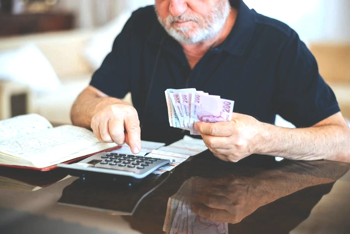 Emekli için 100 bin TL ye varan promosyon: EYT'lileri işaret etti 6